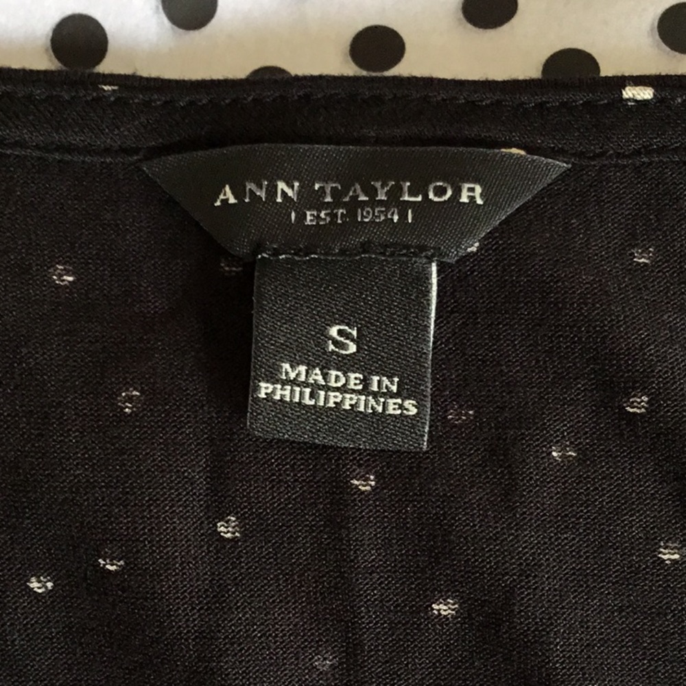 Ann Taylor Black polka dot top S - Picture 6 of 7
